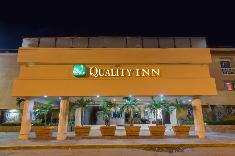 Quality Inn Mazatlán Zewnętrze zdjęcie